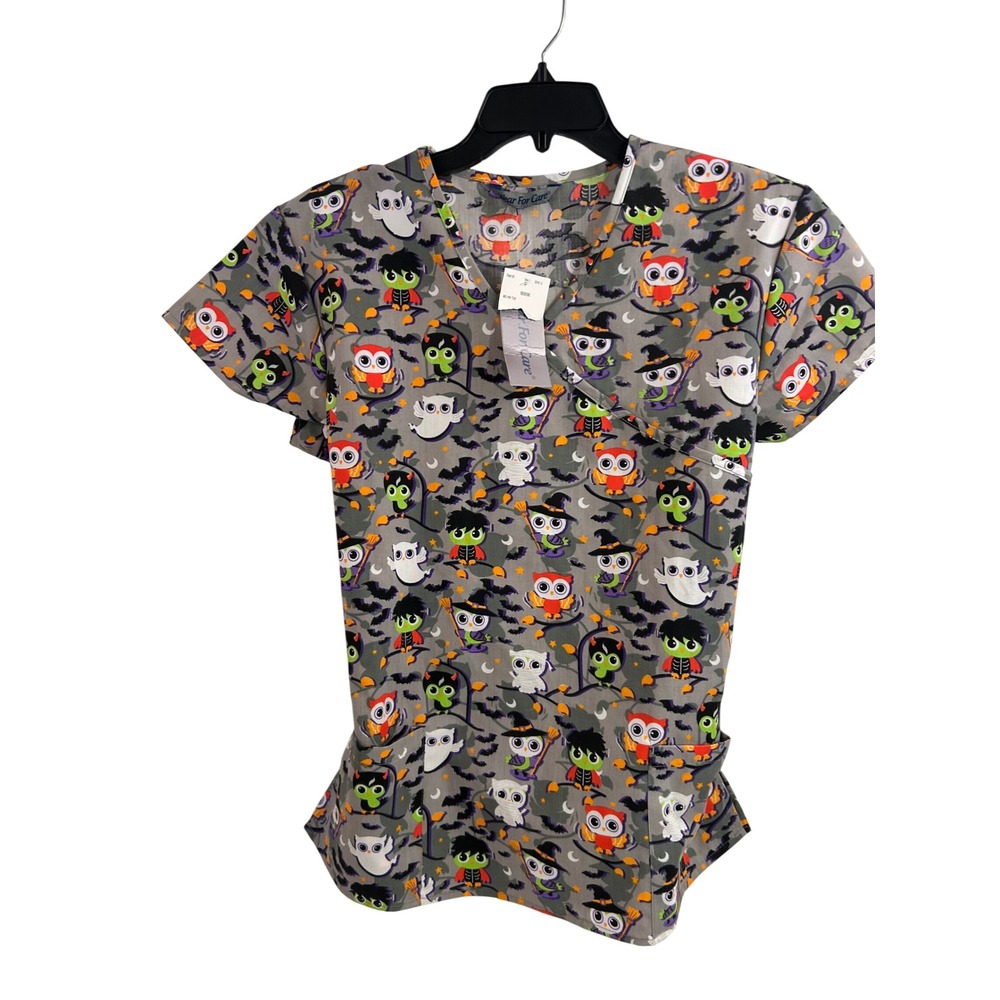 Wear For Care Scrub Top Small Gray Halloween Owl Bat Print Womens